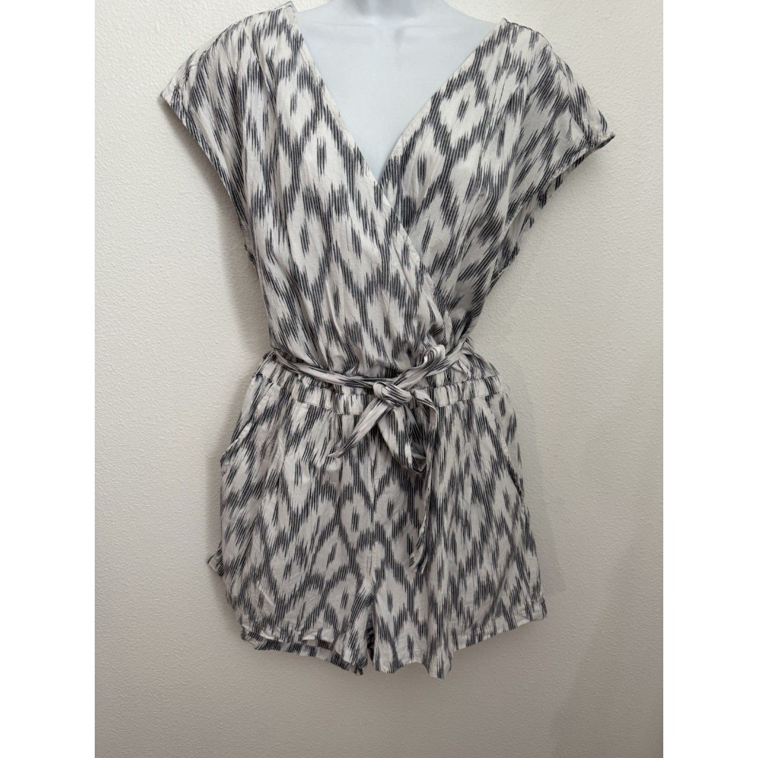 Toad & Co Womens Romper Pockets Romper Size XL Gray White Ikat Boho Belted EUC