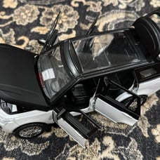 Range Rover Vogue 1:24 die cast model car