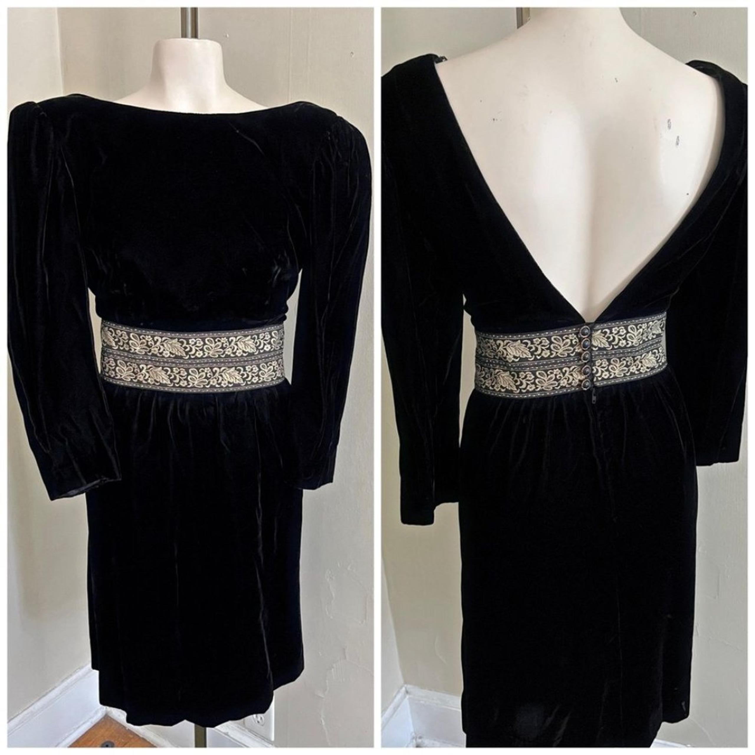 VINTAGE LANZ originals black crushed velvet open back gold waist medieval dress