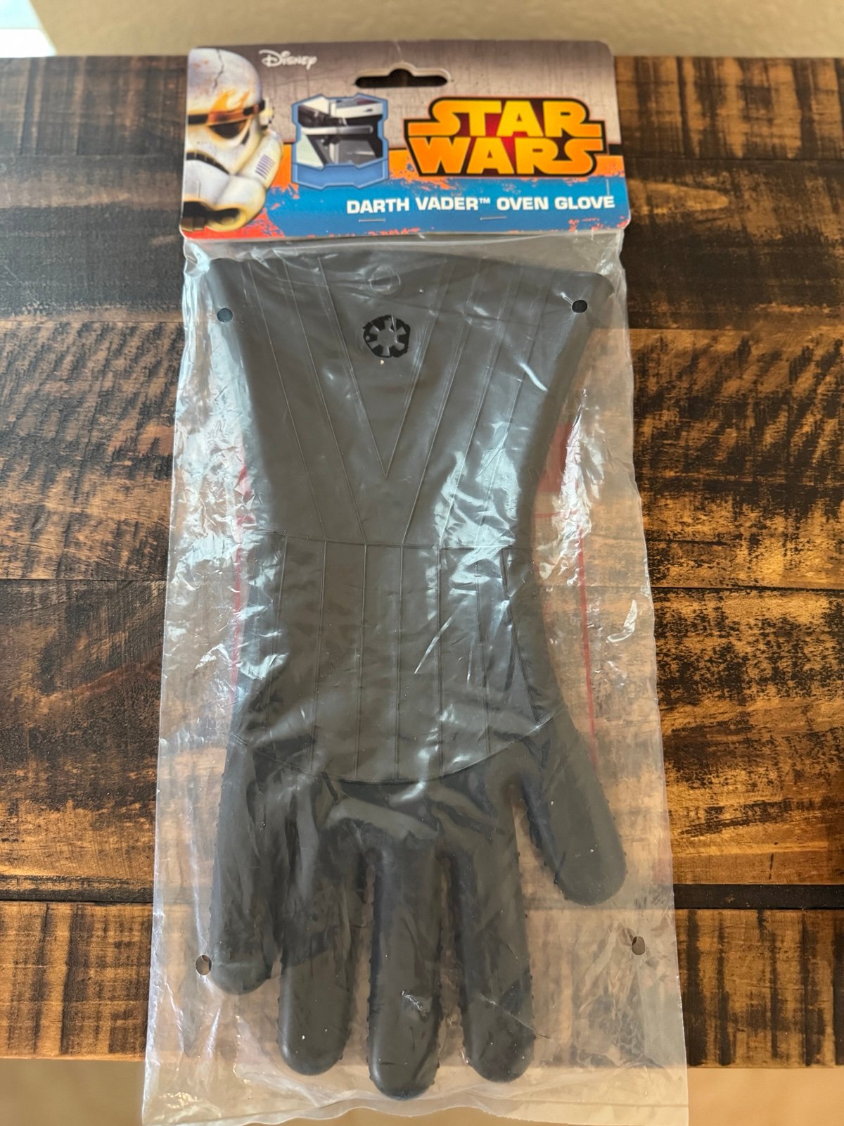 Vintage collectible Darth Vader Oven Glove Made by Disney