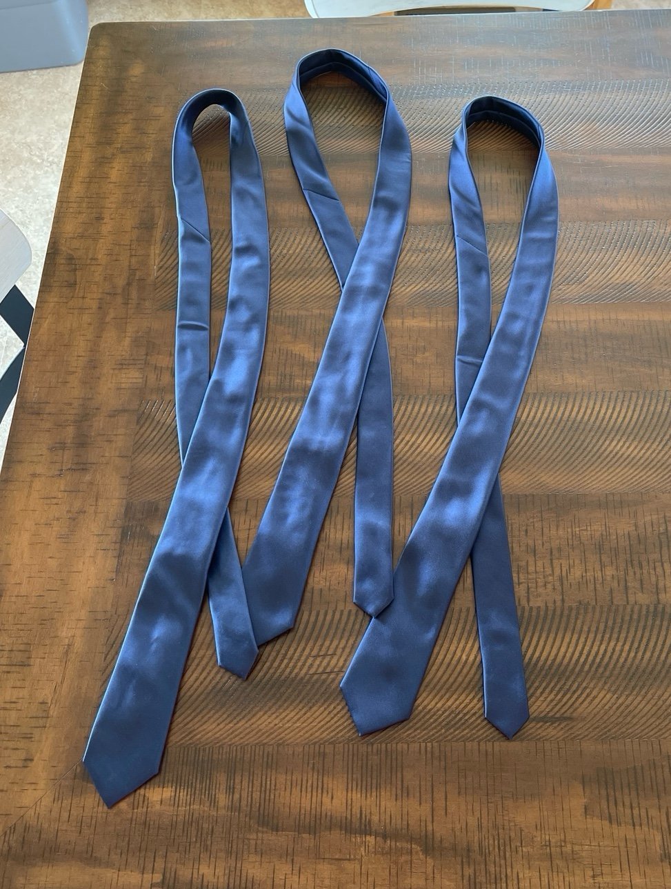 Egara Slim Ties-navy blue lot of 3