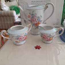 Occupied Japan Tea Pot w/ sugar and milk