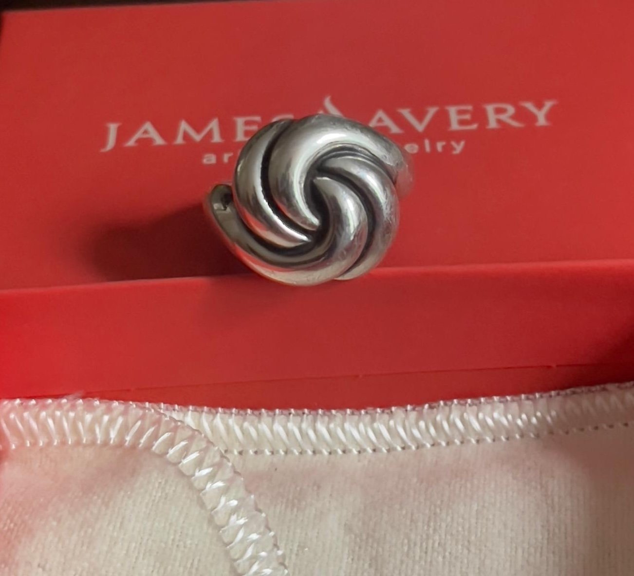James Avery Retired large 3D french knot Ring