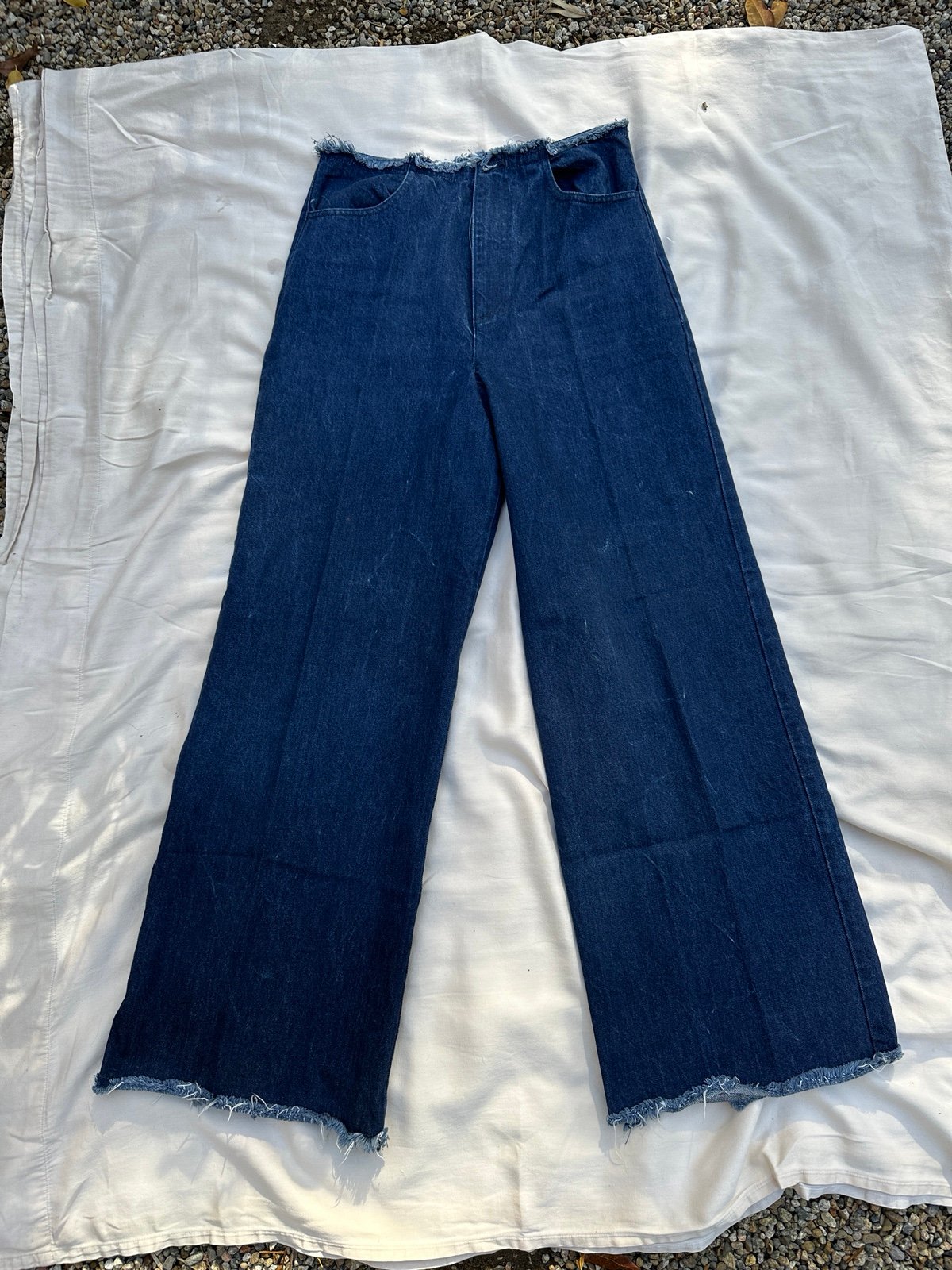 Shaina Mote blue jeans