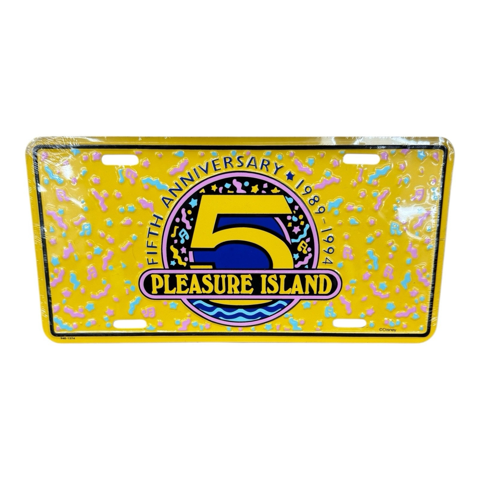 WDW Pleasure Island 5th Anniversary Cast Member Excl Metal License Plate New