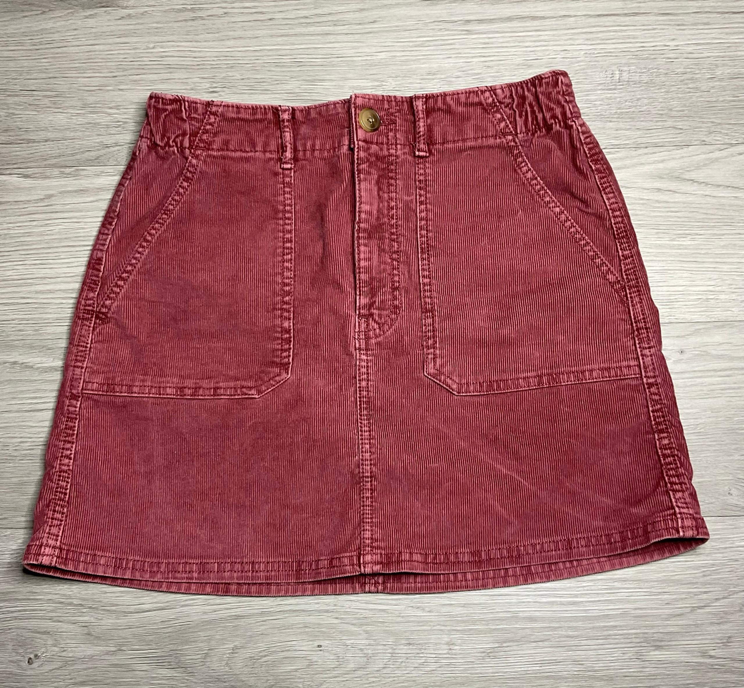 American Eagle Women's Hi-Rise A-Line Stretch Mini Skirt in Maroon - Sz 6