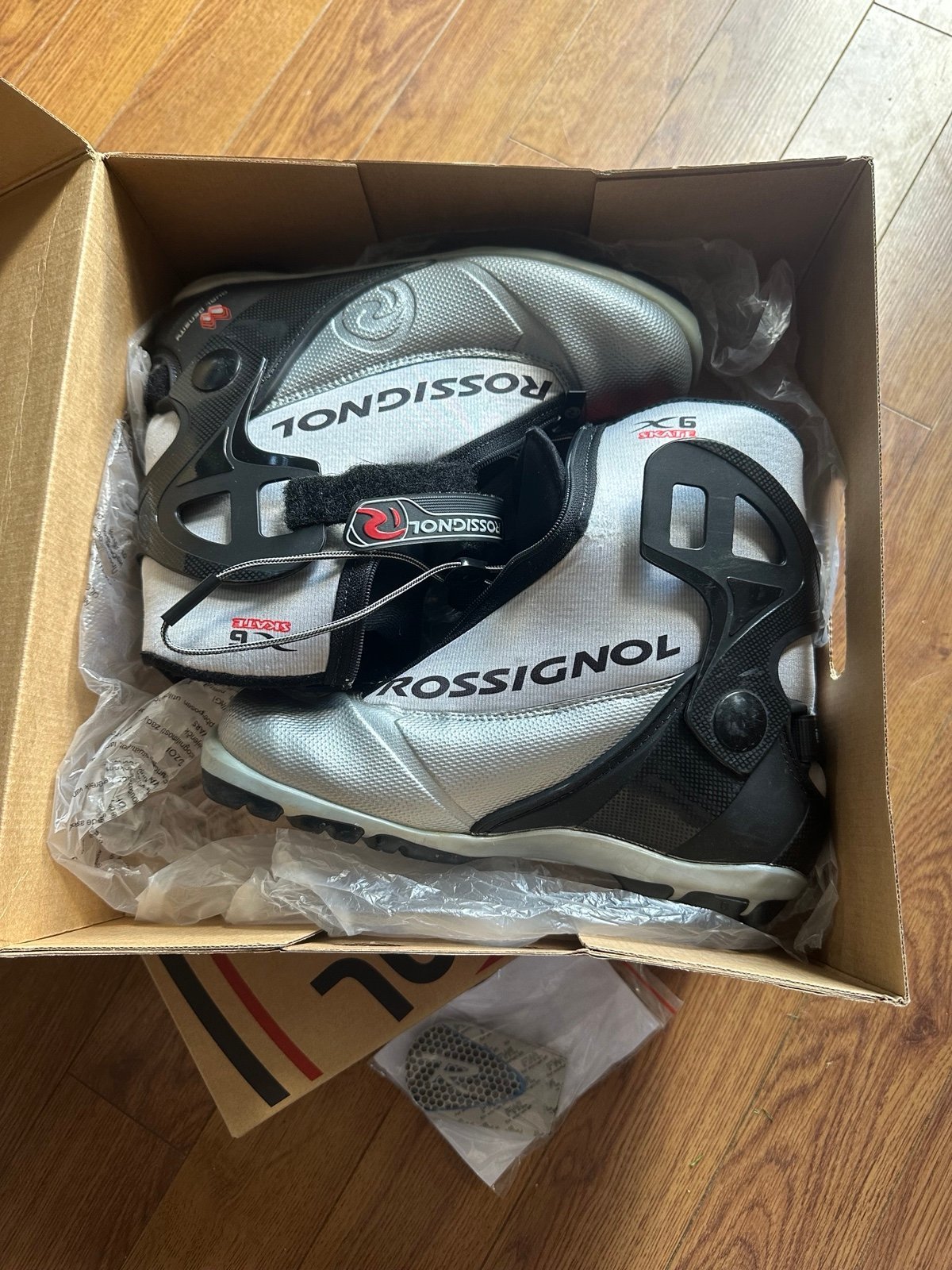 ROSSIGNOL X6 Size 40 Crosscountry Skate ski boots