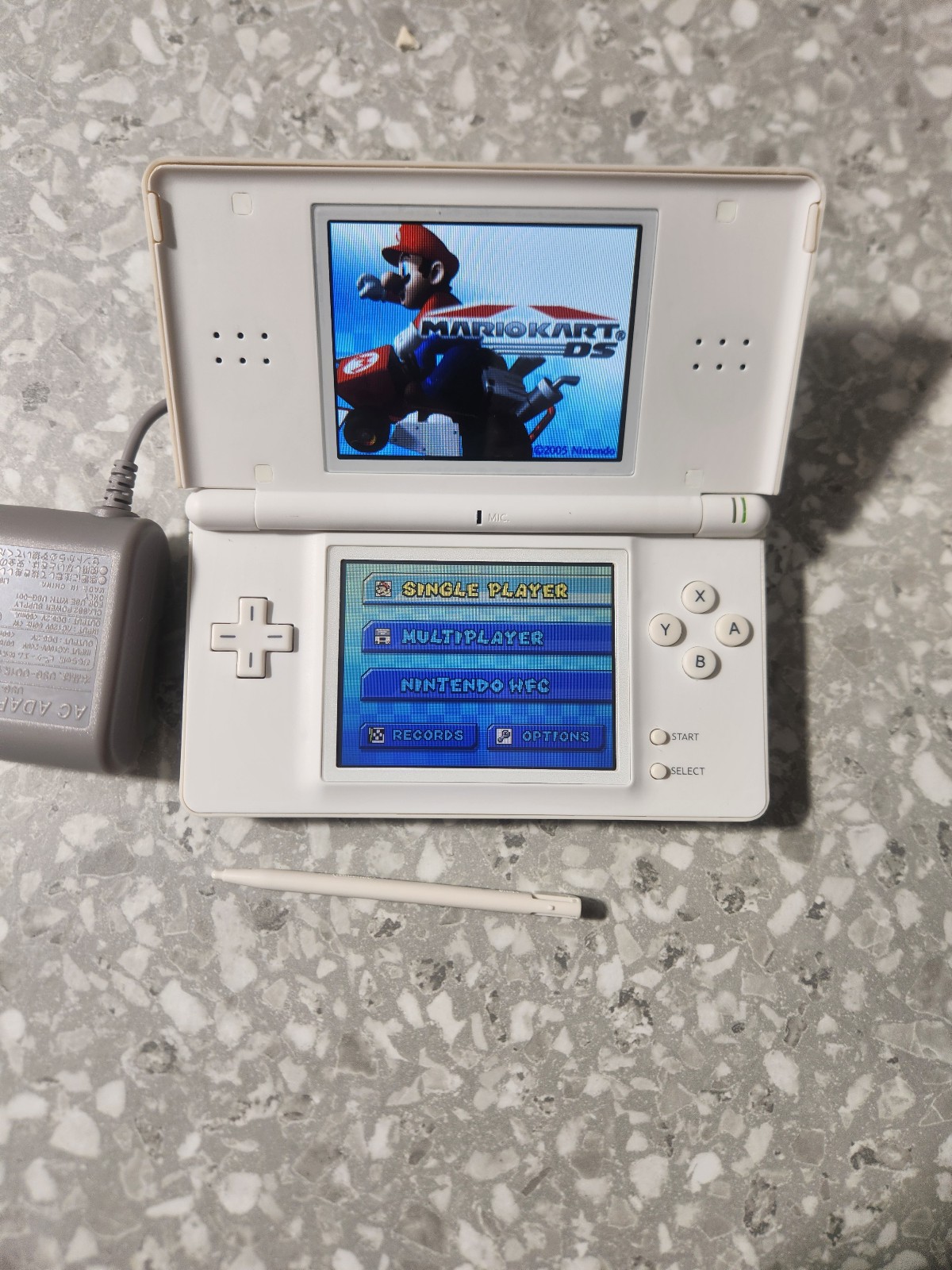 Nintendo ds lite final fantasy.
