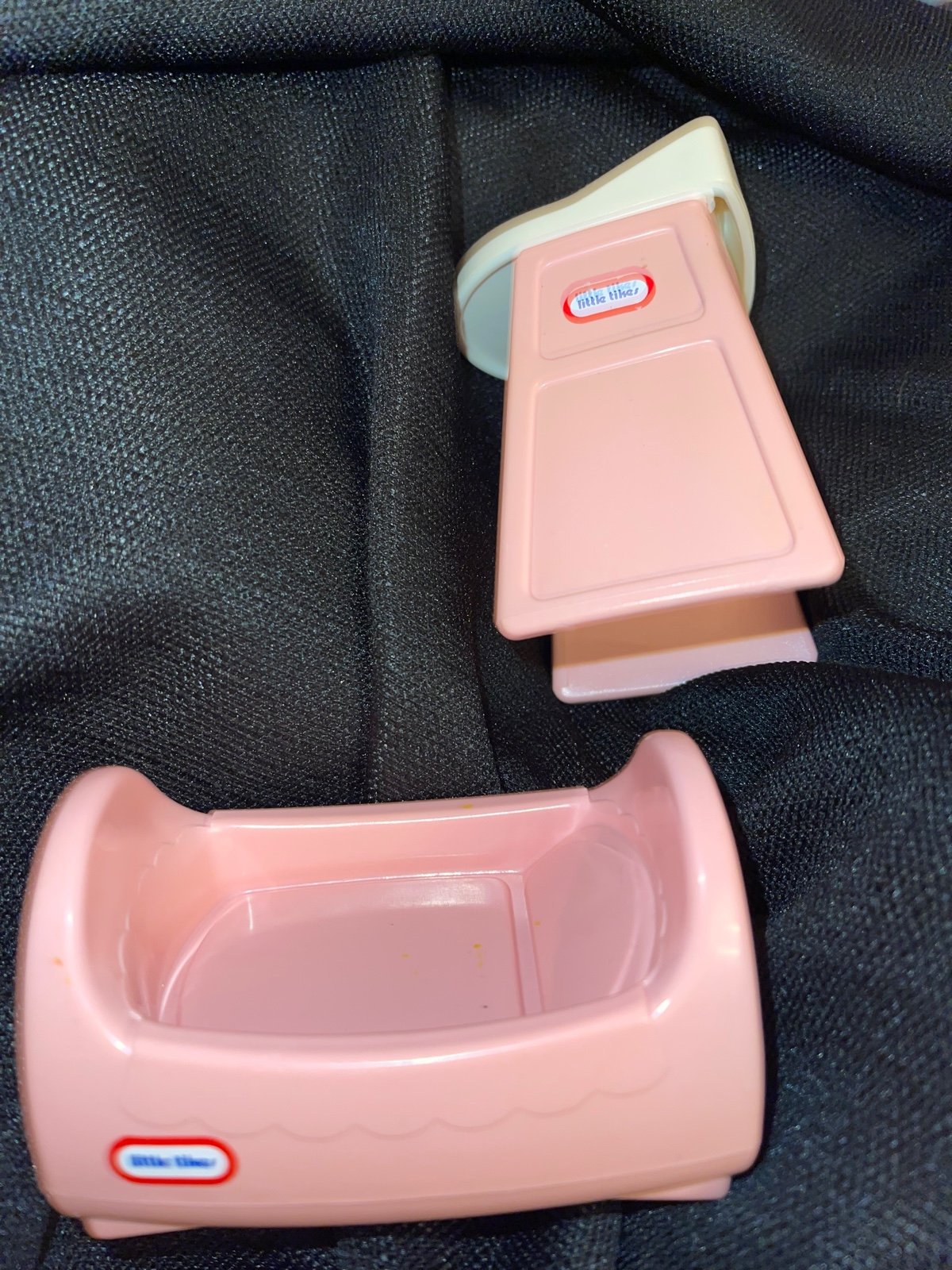 Little Tikes dollhouse baby set cradle highchair