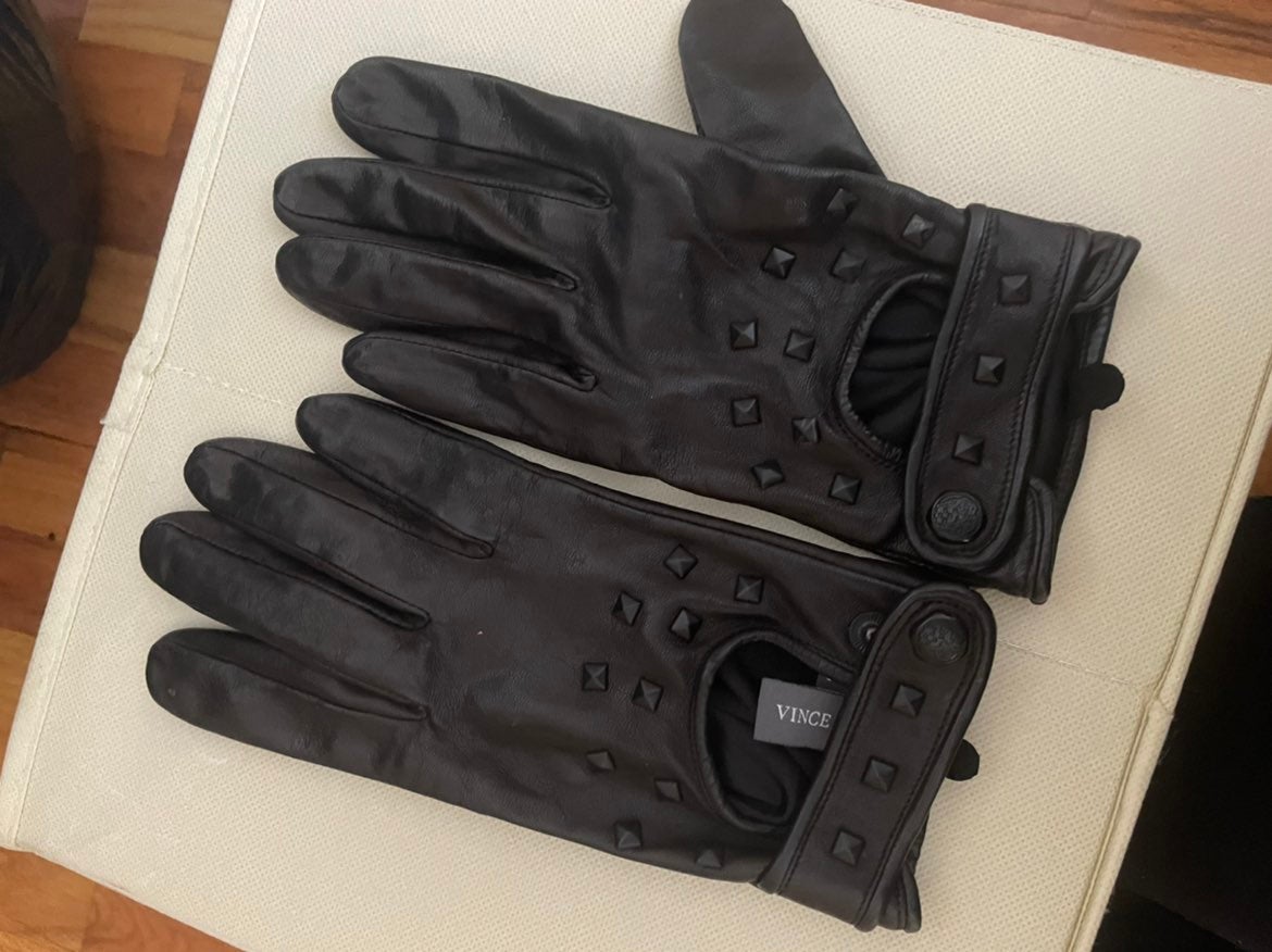 Vince Camuto Studded Leather Gloves