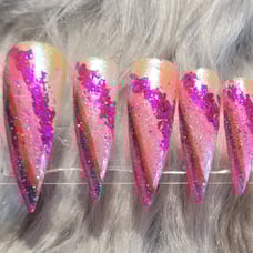 Press on nails