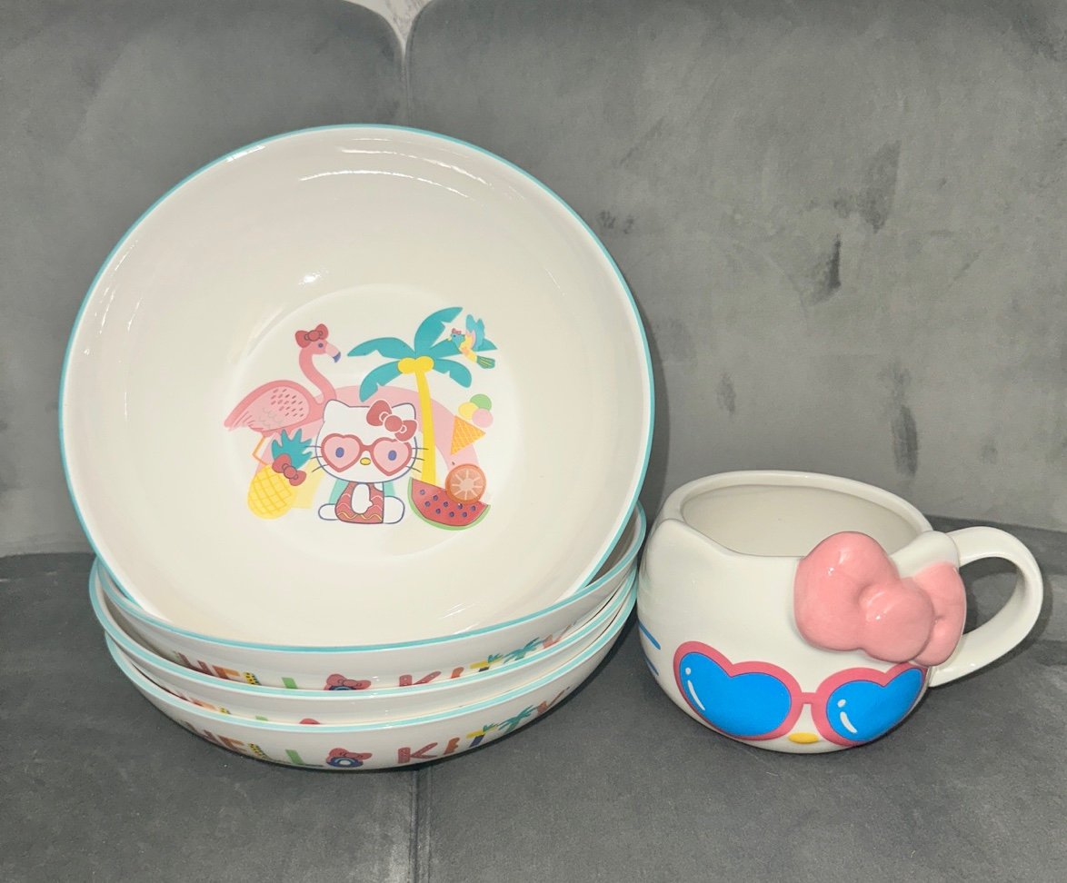 Hello kitty flamingo pasta bowl and mug set