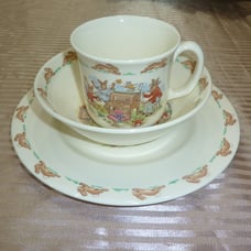 Bunnykins Royal Doulton 1936, Bone China 3 pcs Dinner set - plate, bowl and mug