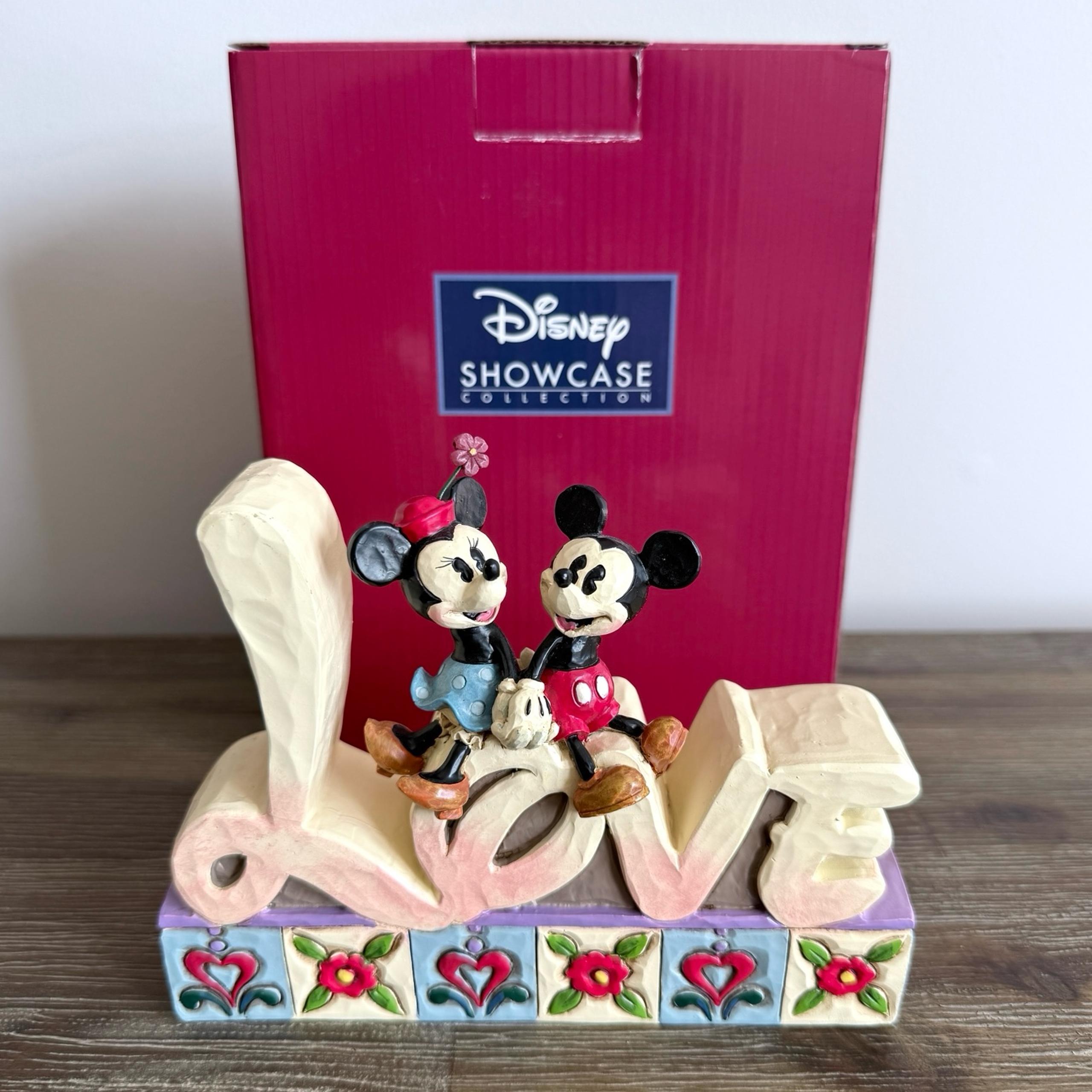 Jim Shore Walt Disney Showcase “Love” Mickey & Minnie Mouse Figurine