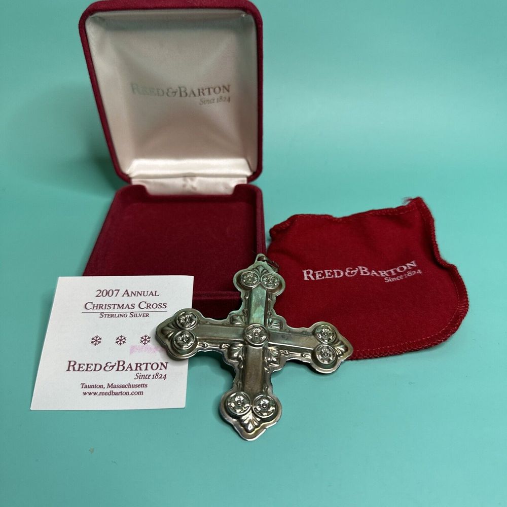 2007 Reed & Barton Sterling Silver Christmas Cross Ornament w/ case & Paperwork