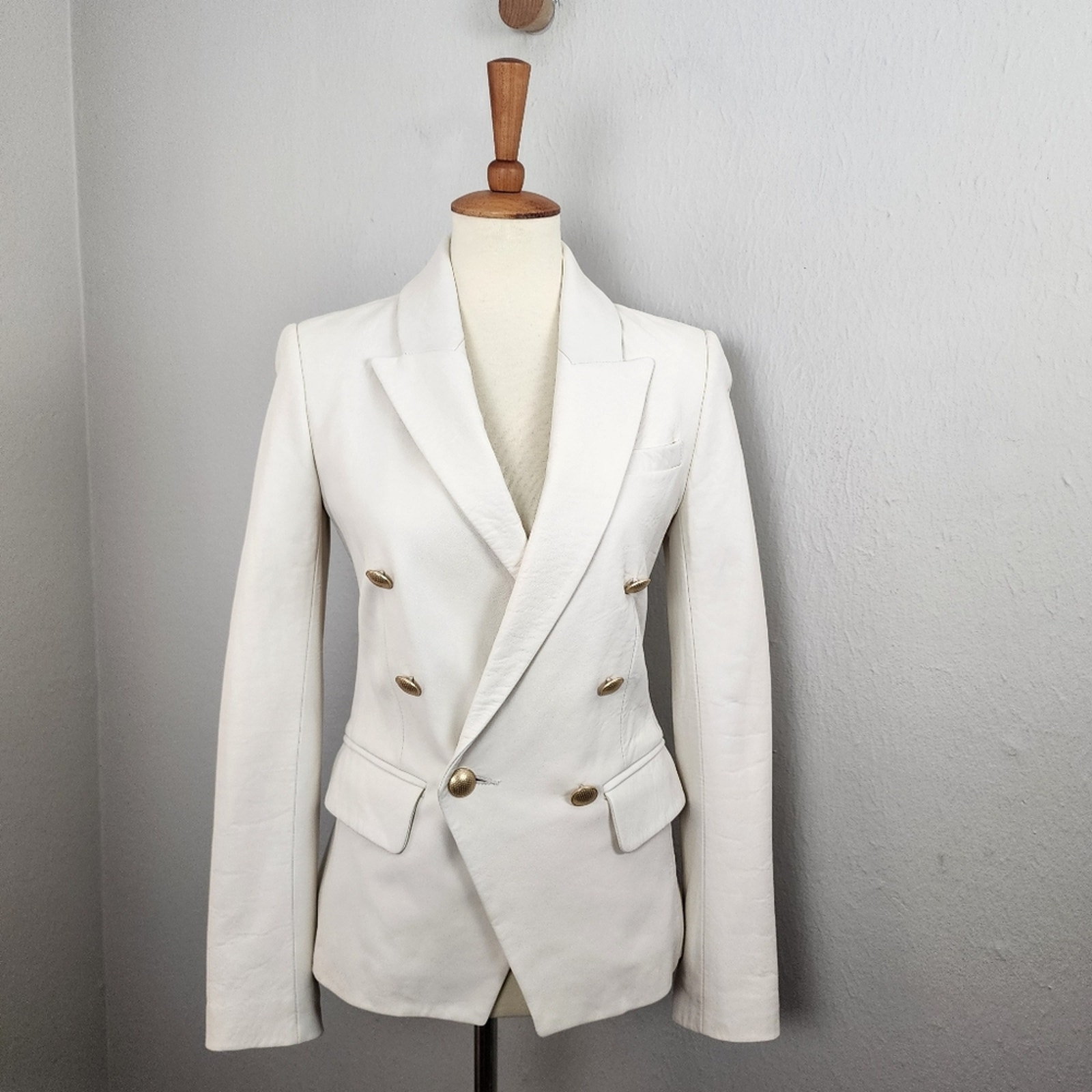 NWT L'agence Kenzie Ivory White Leather Gold Button Double Breasted Blazer