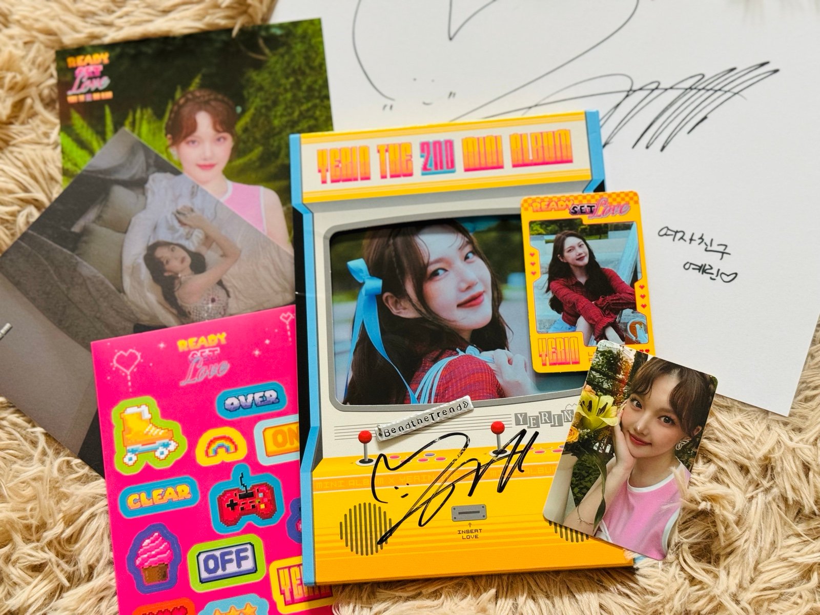 Gfriend Yerin “Ready Set Love” - PROMO Signed Autograph Album + Signed Card Kpop