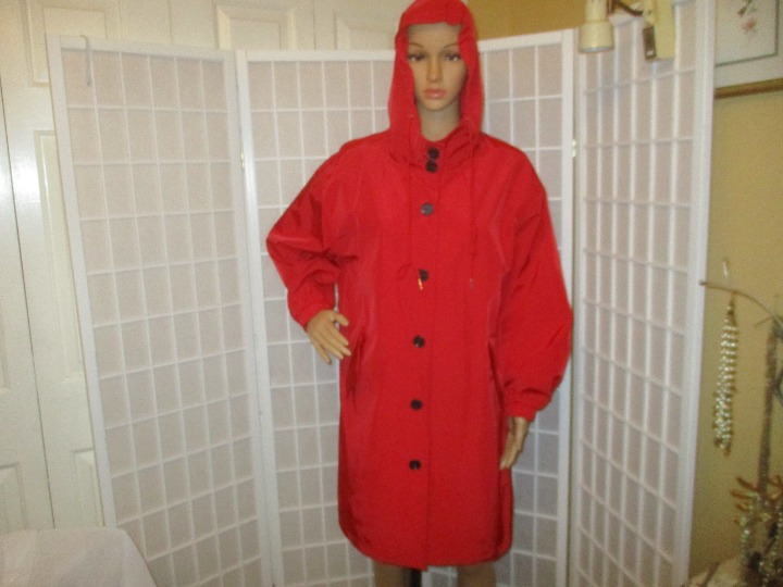 vintage Windbreaker brand hooded raincoat/windbreaker
