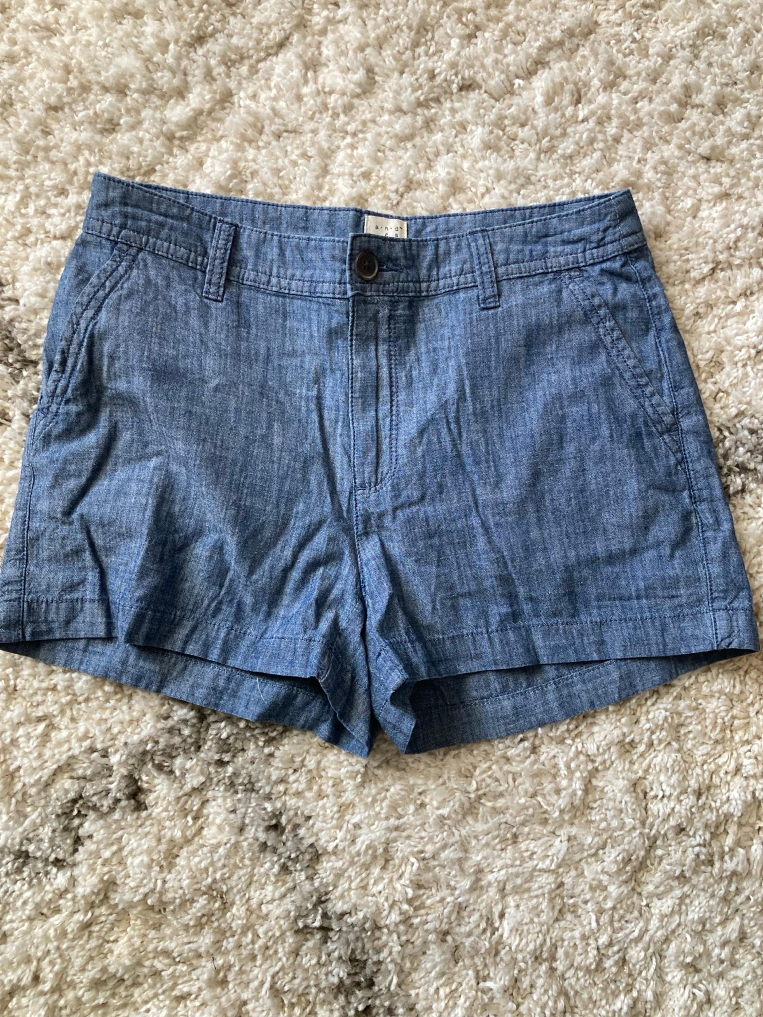 A new day Jean shorts size 4 women’s
