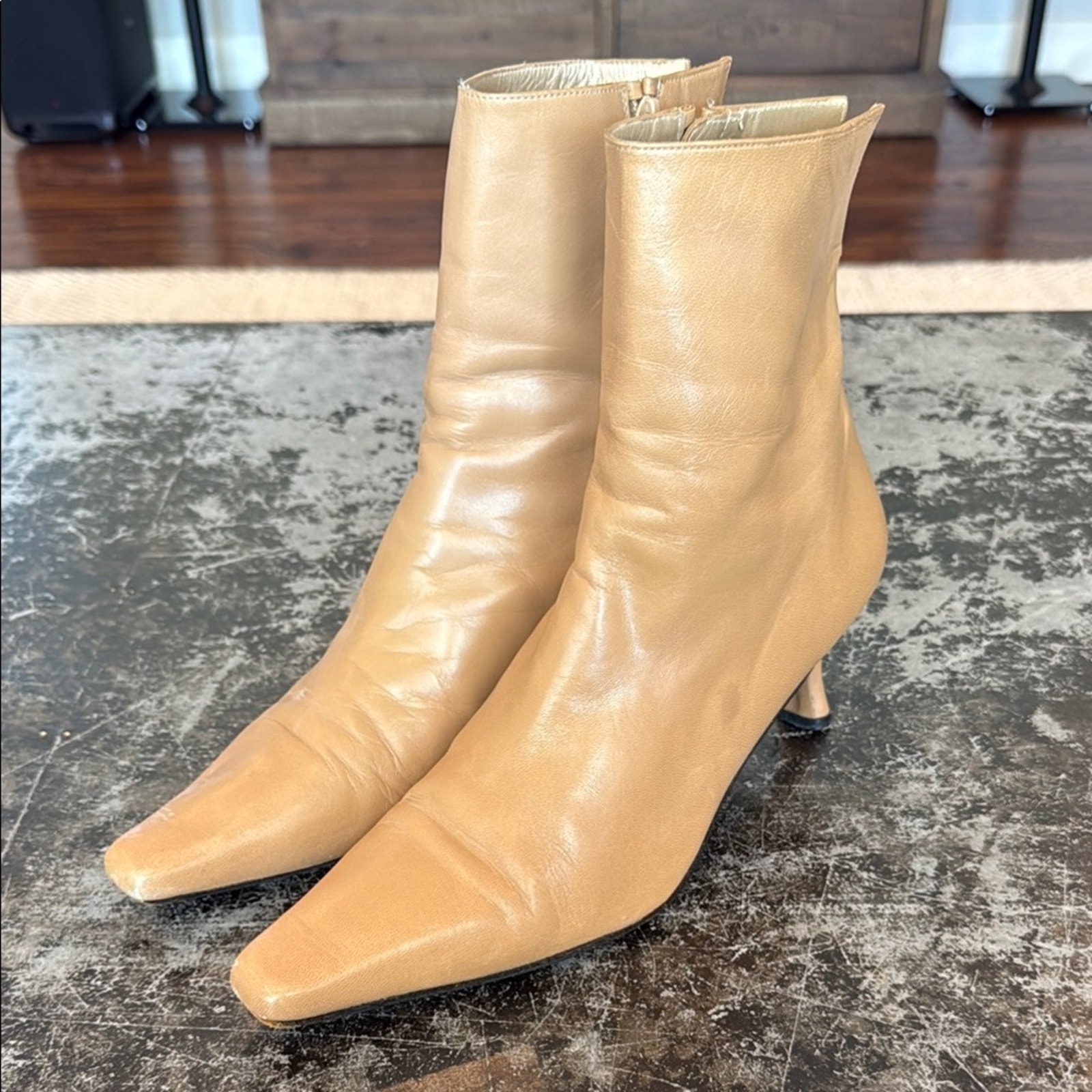 Stuart Weitzman Camel Colored Leather Kitten Heel Ankle Boots Size 10