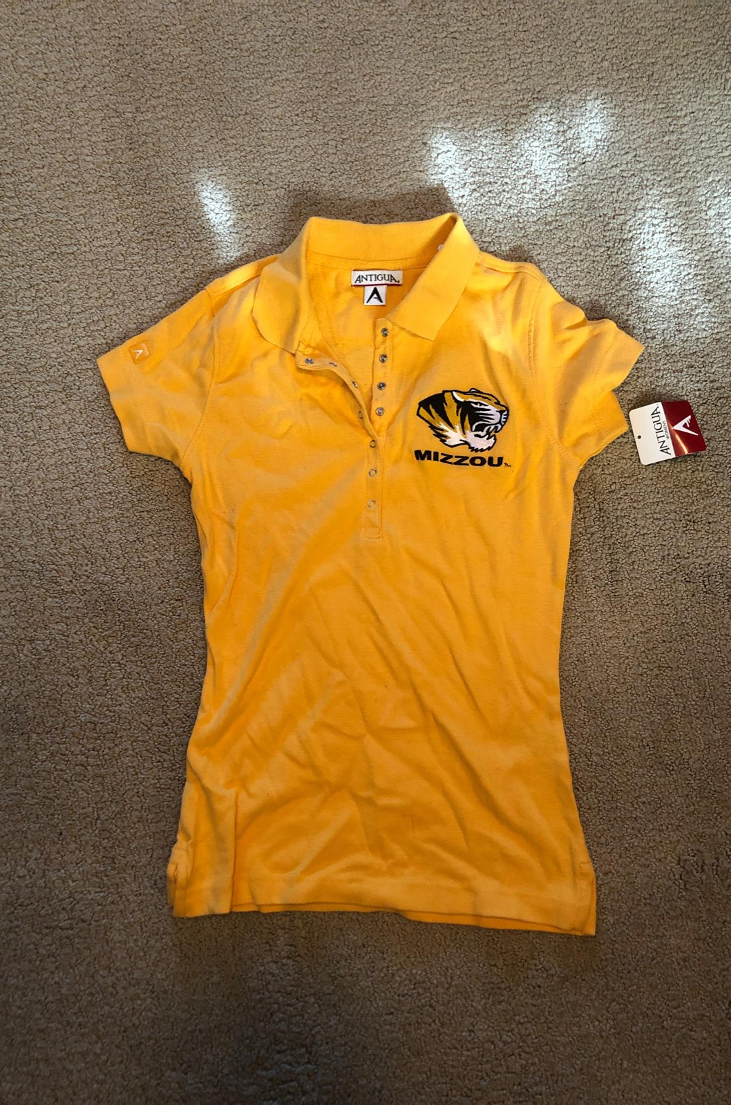 New Mizzou Womens Small Collared Tee