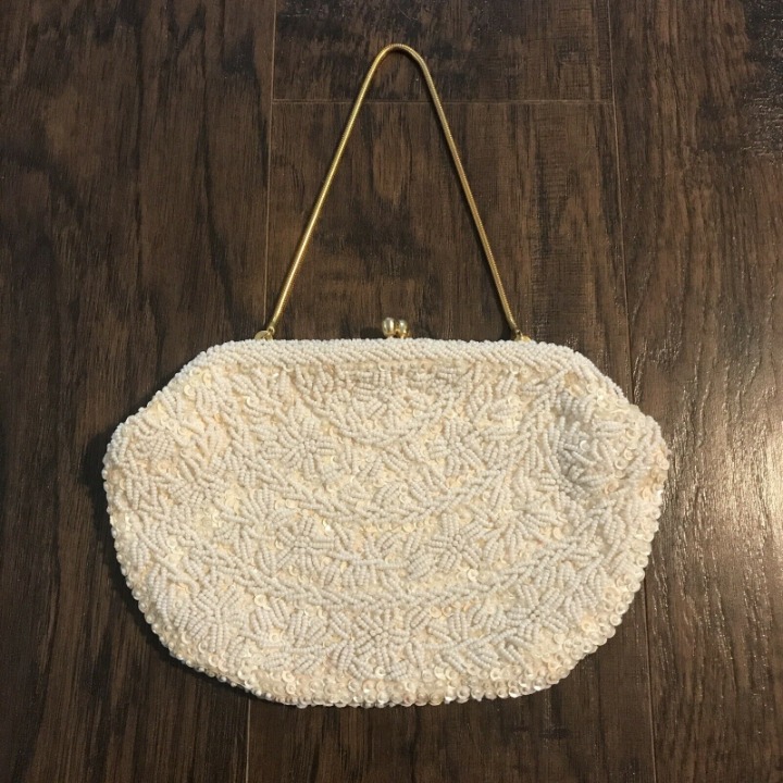 Vintage Beaded Sequins Kiss Lock White Clutch Handbag Made In Hong Kong