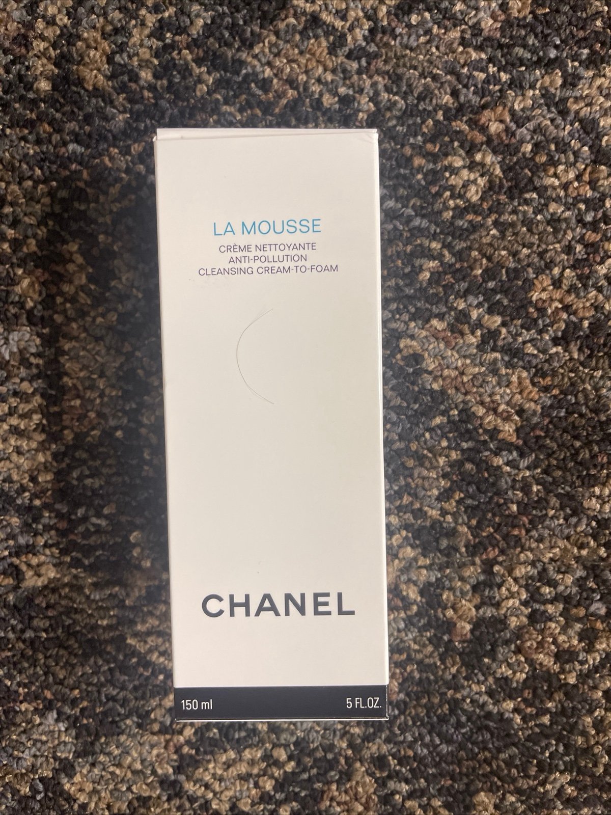 Chanel La Mousse Anti-pollution Cleansing Cream - to - foam 150ML