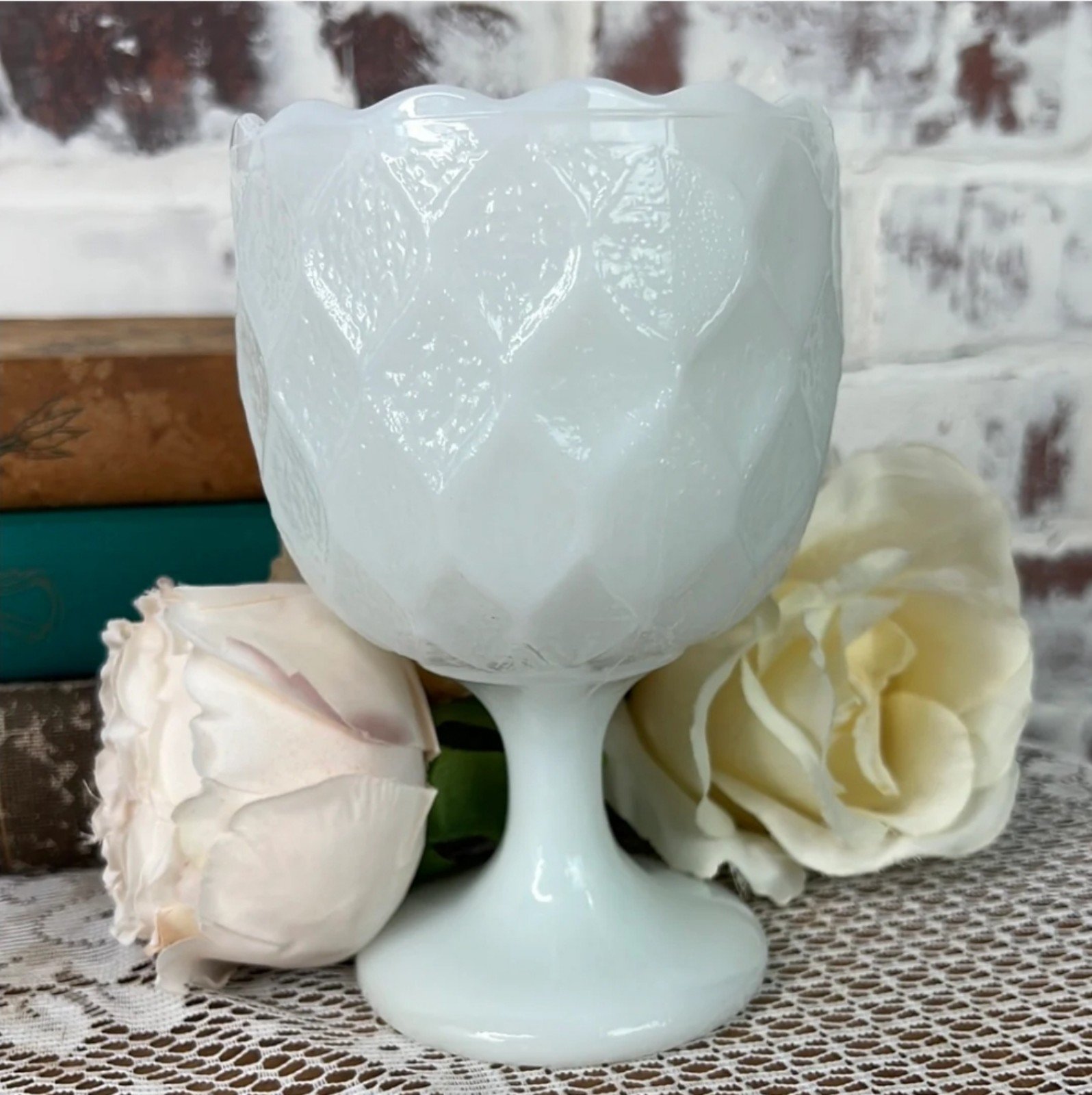 Fenton Vintage 1950's Scalloped Intricate Vase/Milk Glass with Diamond Design