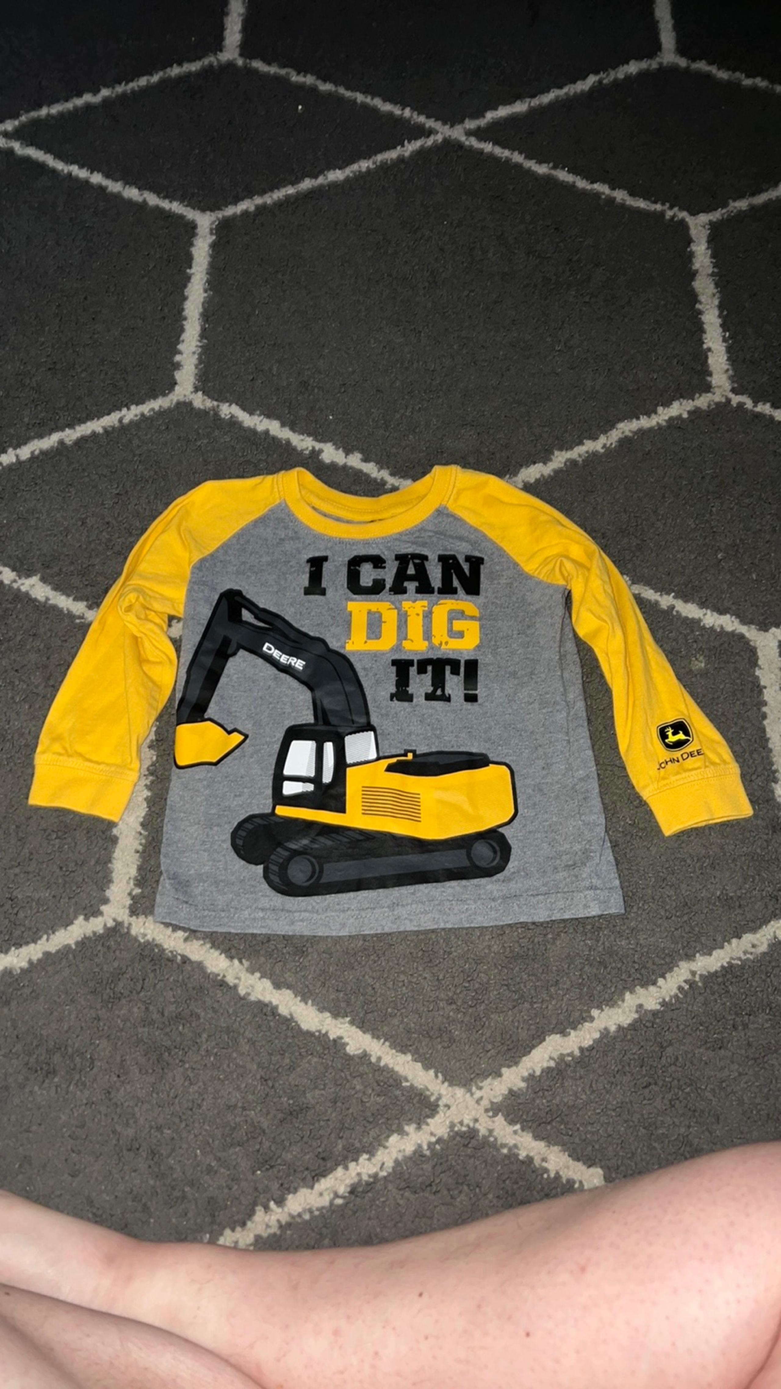 John Deere “I Can Dig It” Boys Long Sleeve Graphic T-Shirt Size 2T