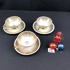 Coffee/tea set 3 saucers and 3 cups