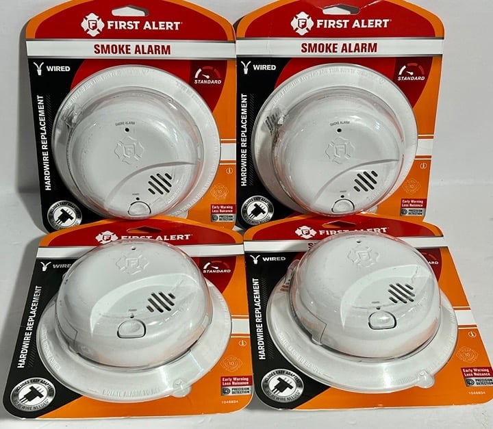 First Alert 9120B Smoke Detector & Alarm, AC Powered Battery Backup 4 PCS SEALED
