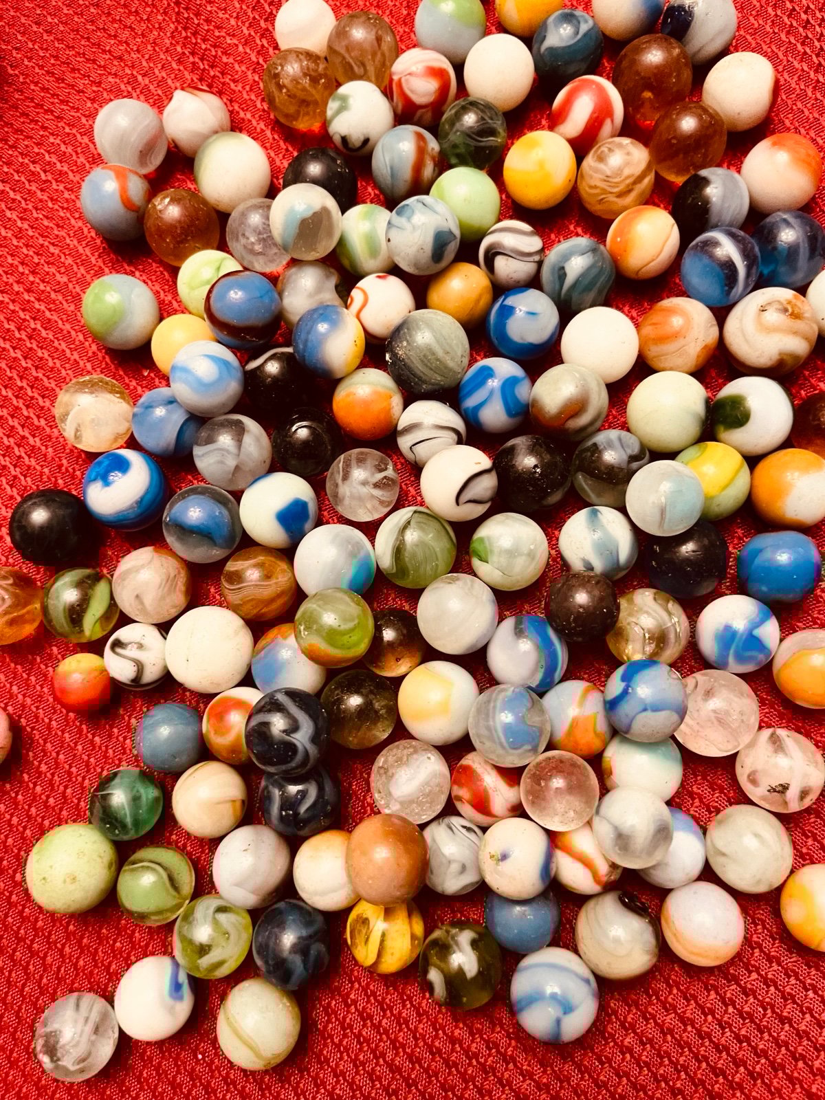 Grouping Of Vintage Machine Made Marbles: West Virginia Swirls, Akro Agate, Vitr