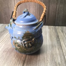 Stoneware Pottery Tea Pot Bamboo Handle Unbranded Pre-loved Blue/Green Coloring