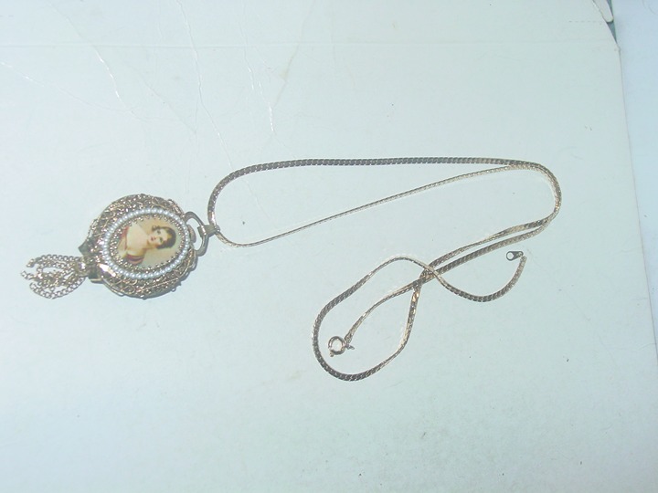 Charlo Vintage Wind Up Necklace Watch w/ 2 Sides