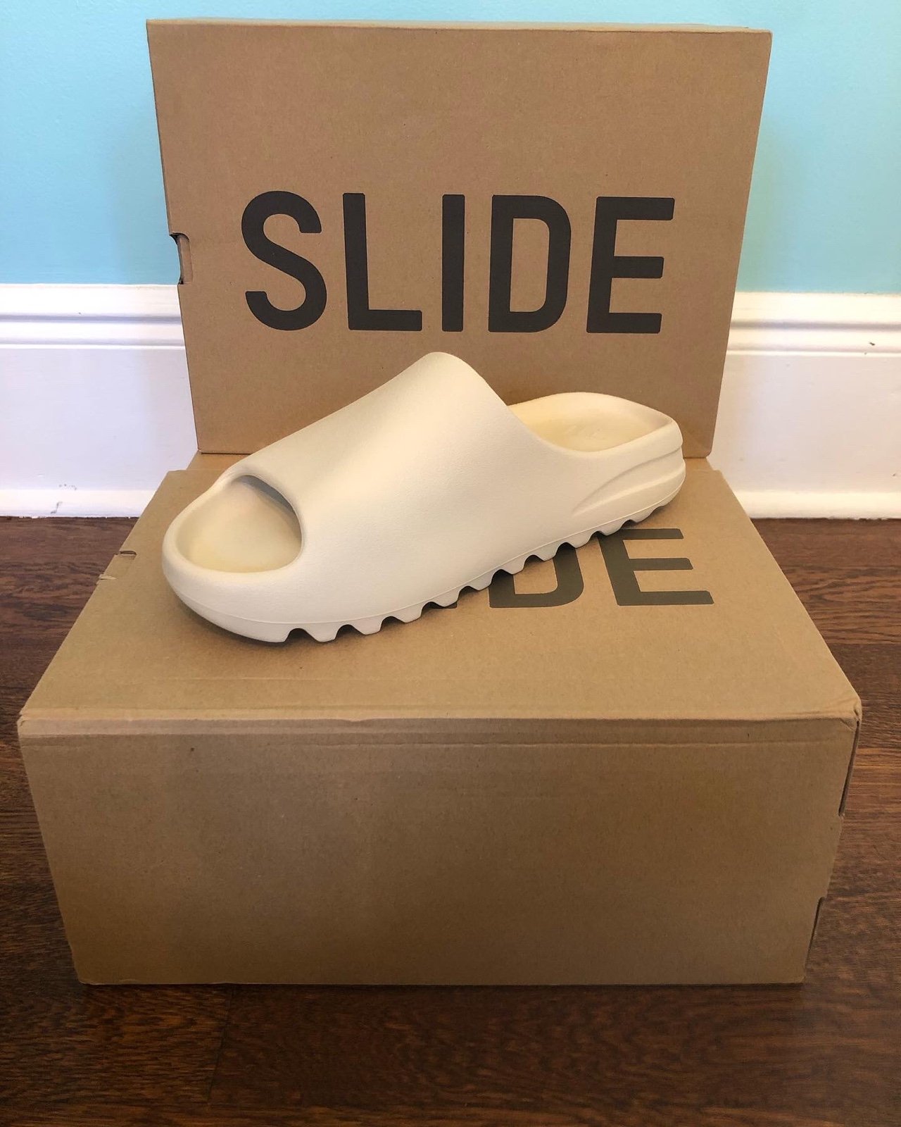 Yeezly Slide Bone Size 10