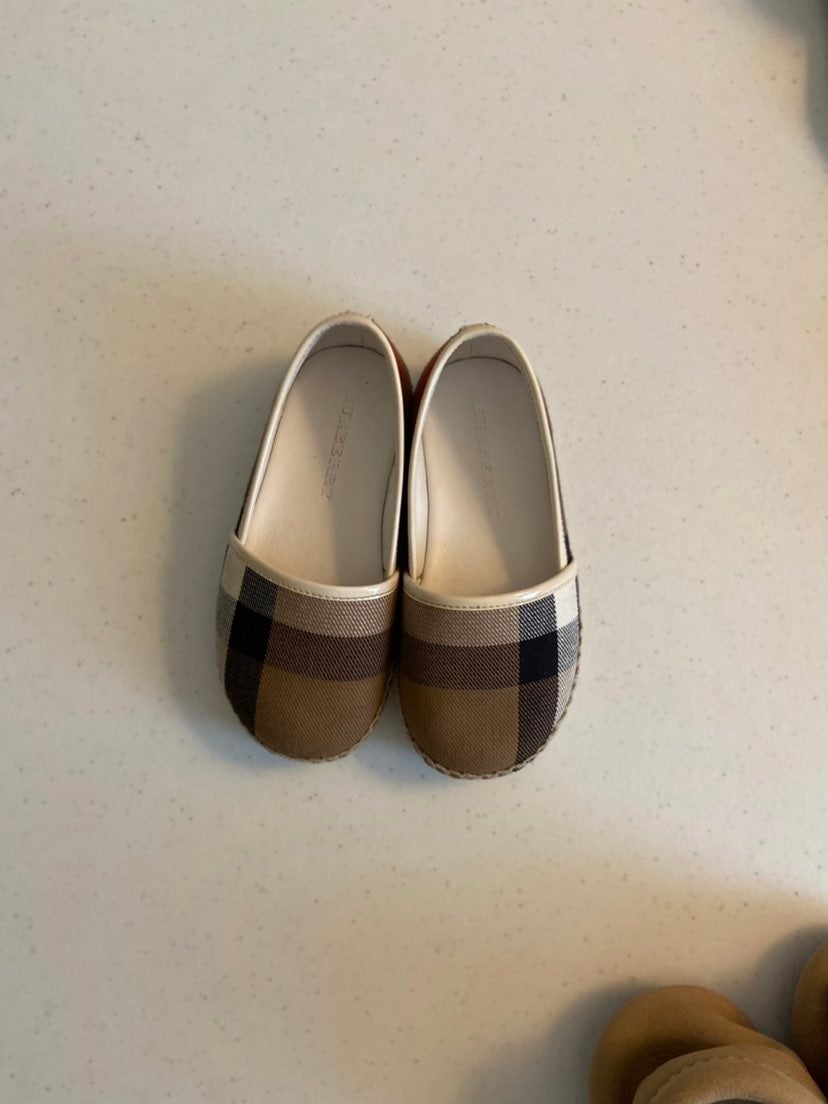 Burberry shoes SOLD