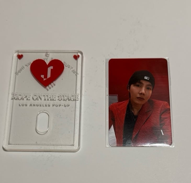 J-Hope - HOPE ON STAGE Exclusive Photocard Holder includes photo as shown.