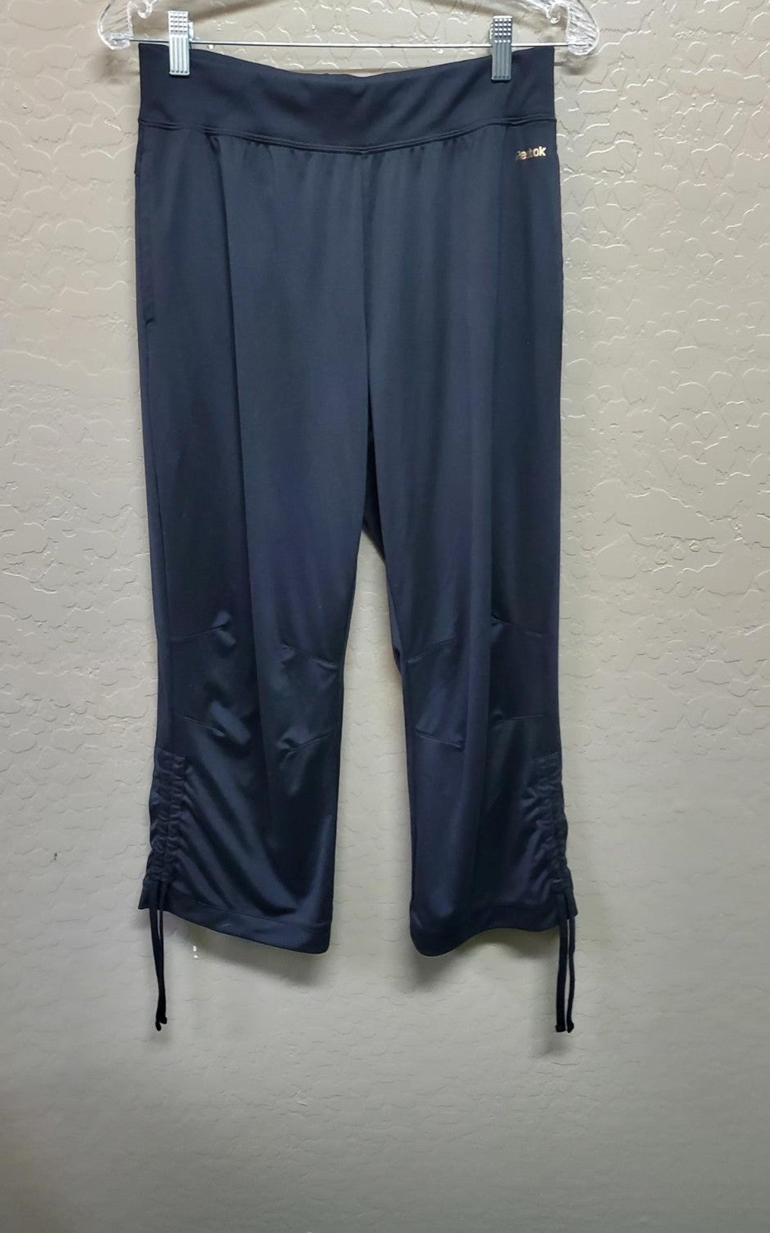 REEBOK Womens Size M Black Play Dry Capr