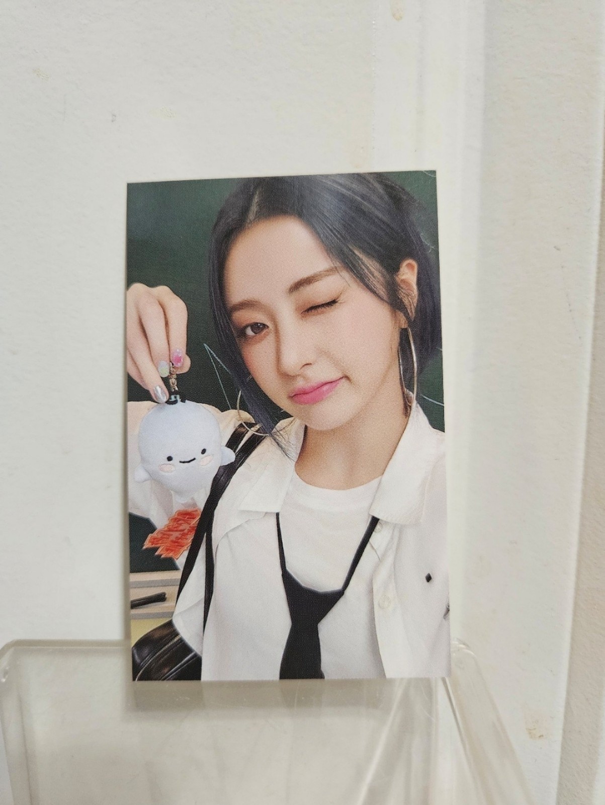 Yunjin Heurimong Fim's Club Purchase benefit Photocard from Seoul pop up store