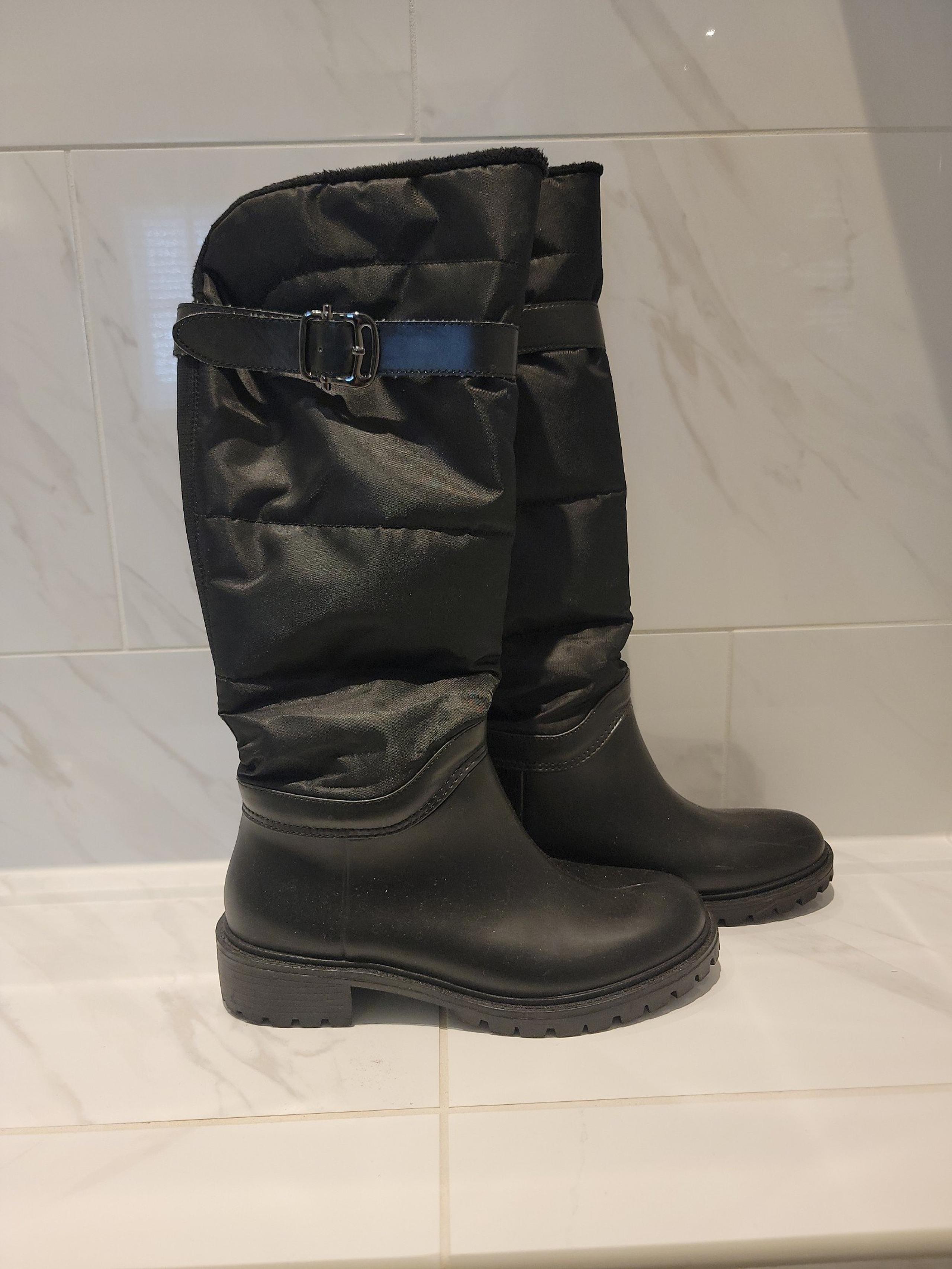 snow boots women