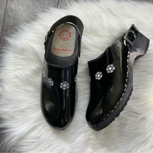 Hannah Andersson Patent leather snowflake clog 39 women’s 9