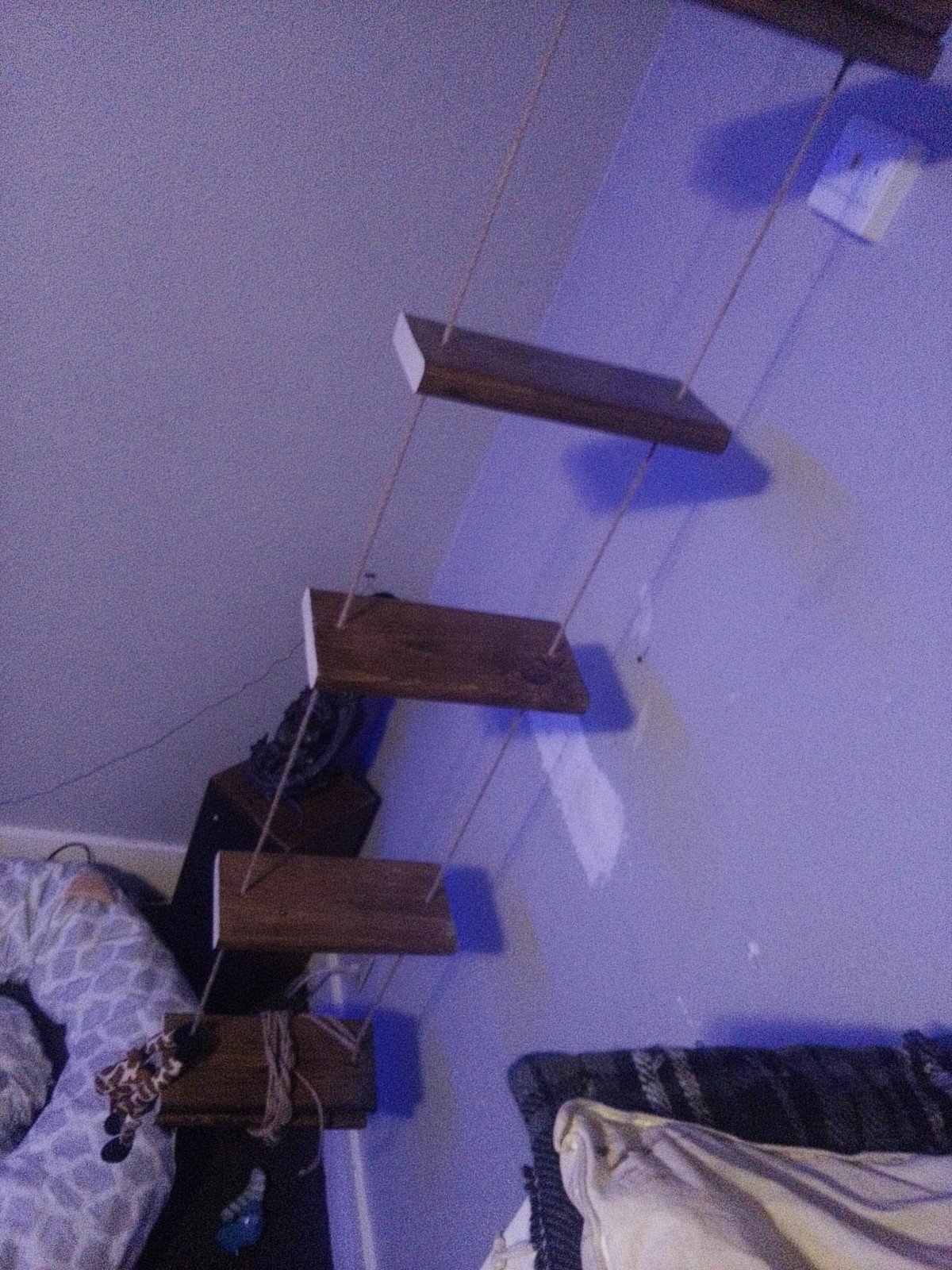 Cat stairway with a rope for hanging from ceiling