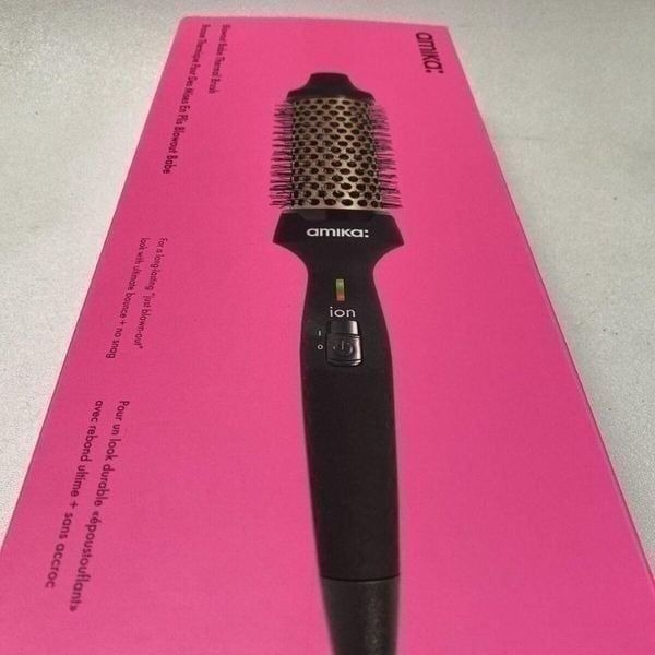 Amika Blowout Babe 2” Barrel Thermal Brush New Open Box