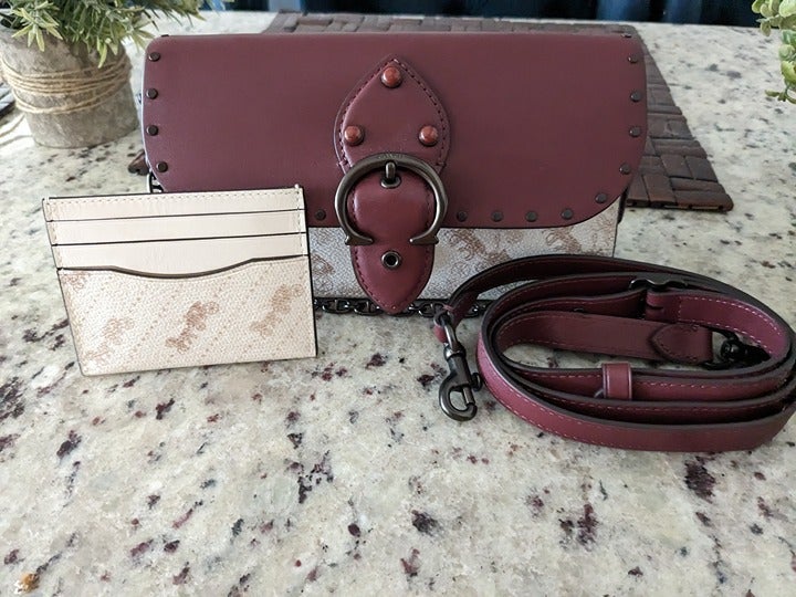 COACH Crossbody Clutch w/ Horse & Carriage Print **plus matching card wallet***