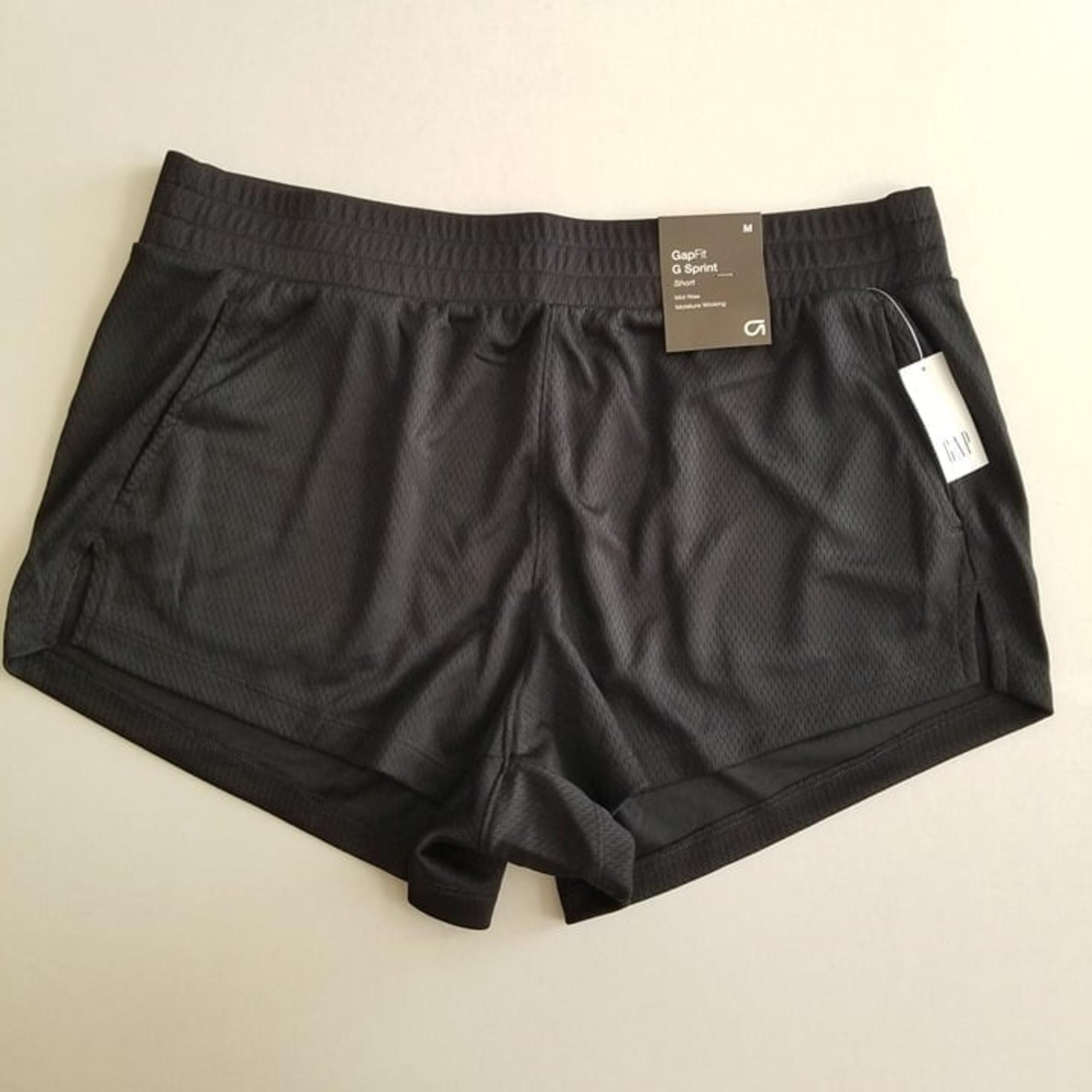 NWT GapFit G Sprint black running shorts - size Medium