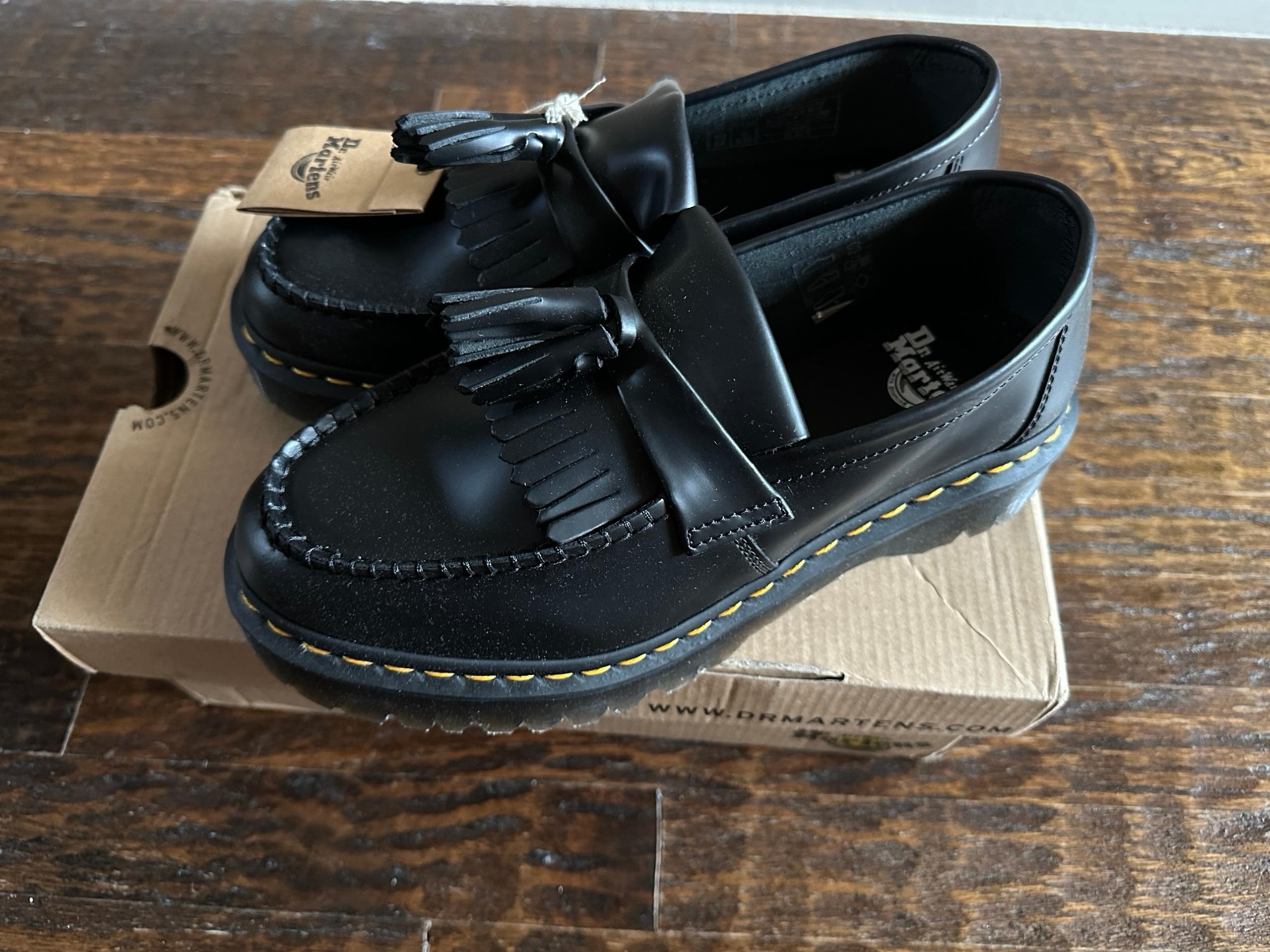 DR MARTENS Unisex Adrian Bex Loafer EU 39 US M 7 W 8 Black Tassel Leather NIB