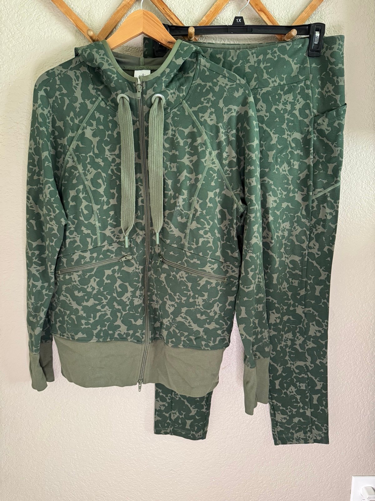 CAbi Style 6030 Camo Marathon Jacket Legging Set in Flam-O Woman Size L