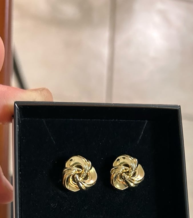 14k gold Earrings