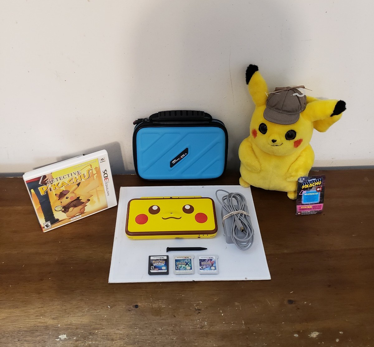 New Nintendo 2DS XL Pikachu Edition in Yellow (POKEMON!!!) Bundle
