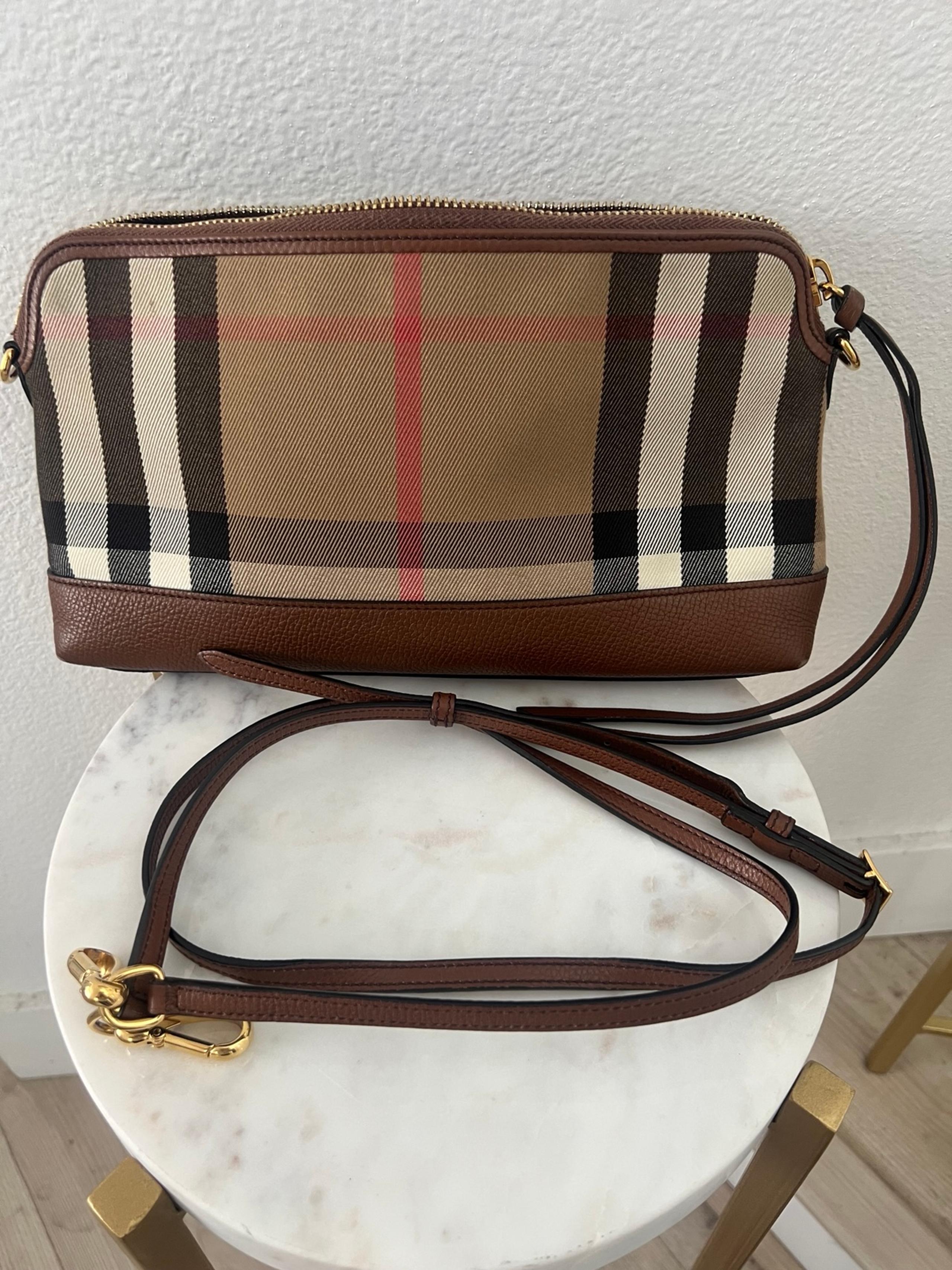 Burberry Abingdon Leather Convertible Crossbody/Shoulder/Clutch Bag